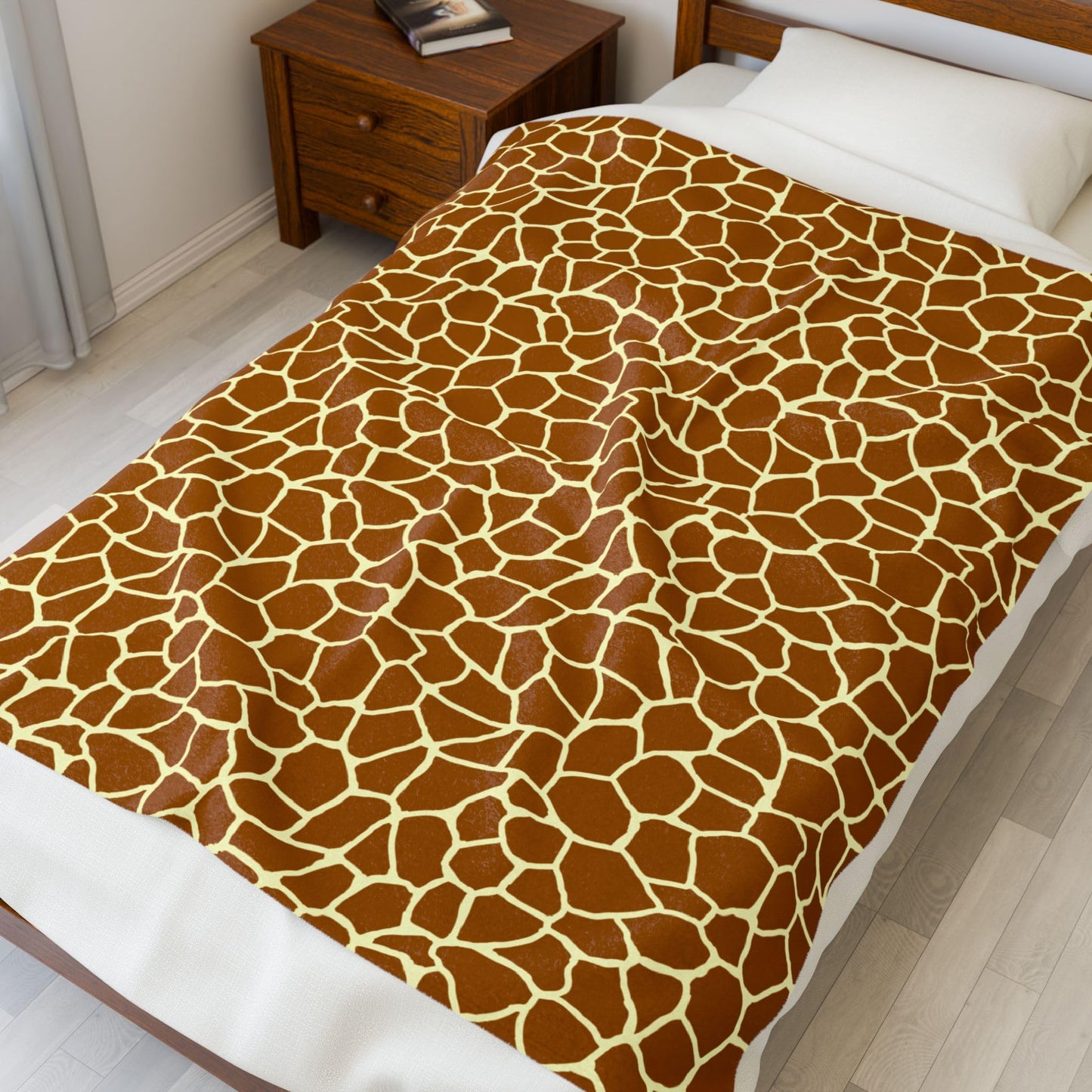 Giraffe Print - Cozy Velveteen Plush Blanket